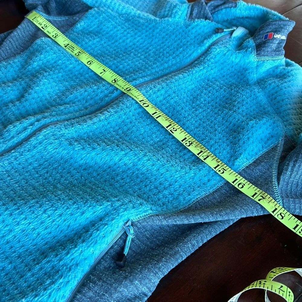 Berghaus fleece jacket, lightweight, warm! - Picture 8 of 9